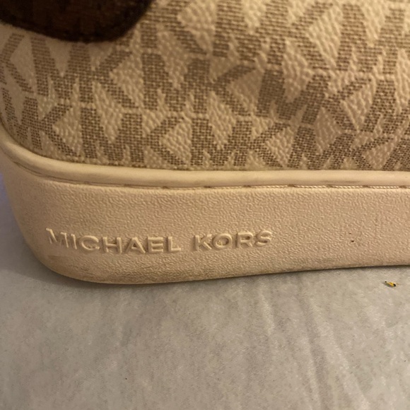 Michael Kors Cream and Gold Sneakers with logo print - Picture 4 of 9